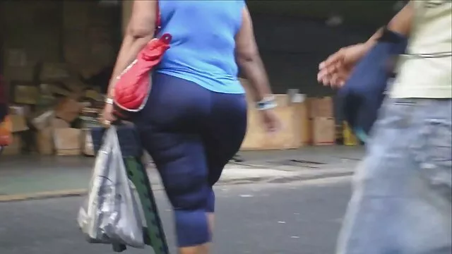 Telhetetlen ázsiai erett szoros pina hottie kapott seggét szar tehénlány pózban szilárd BJ után