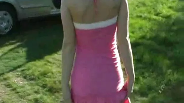 Ginger babe bőr hevederes melltartóban Sherice szőrös pina sex cicit és puncit mutat