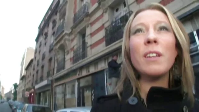 Az orvos, az ápolónő és a szőrös punci nyalás páciensük, Jessica Lynn hármasban szarul