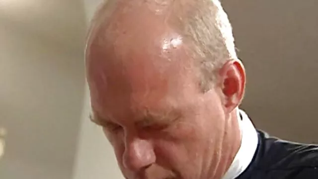 A dögös szőke tini, Gina Gersen belebukott a vezető autóba szép szőrös pina