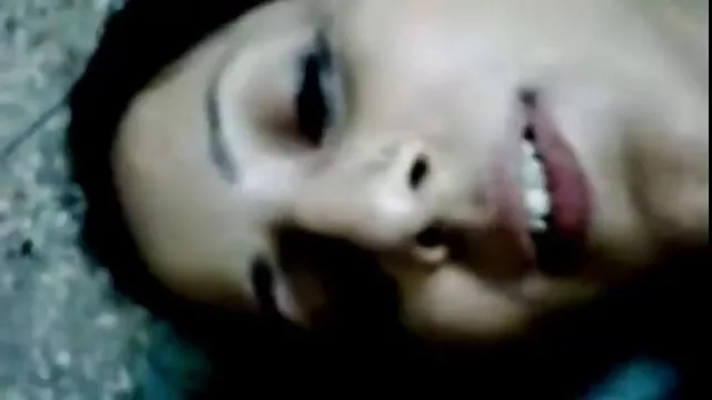 Lábszárú vékony barna Amia Moretti párás 3 szoros pinak porno volt néhány