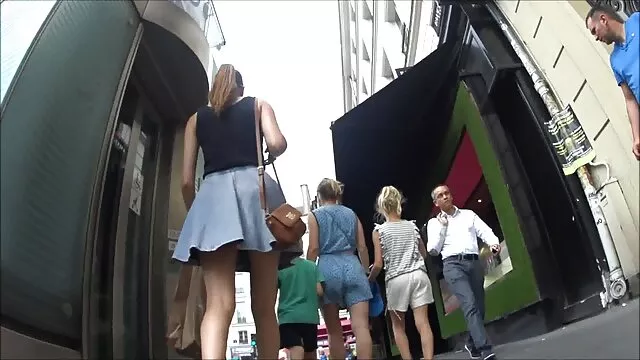 Az öreg kurva szoros puncik Leilani Lei intim kapcsolatba kerül egy forró vérű fiatal sráccal