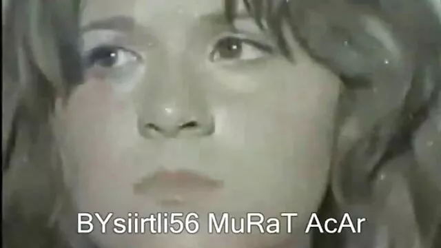 A kibaszott japán borongós Miharu Kai perverz csávón lovagol tehénlány szőrös puncik stílusban