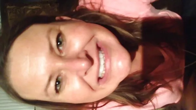 A szőke szőke Sammie Spades-t megbassza kanos szoros pina porno főnöke