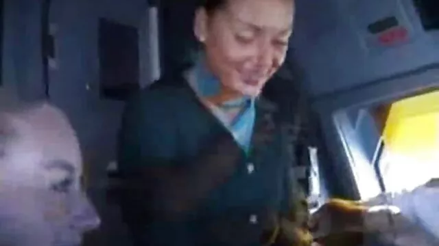Lustful menyecske szőrös nagy pinák Minami Kitagawa ad szopást, miközben szar