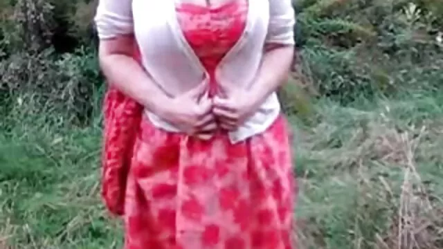 Buja, barna kurva rossz csontozatú szőrös punci pornó segglyuk kutyus stílusában